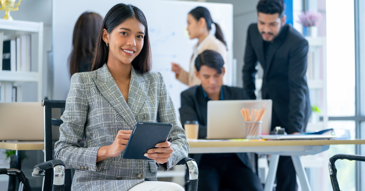 How to communicate effectively at work